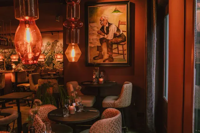 BookNoFees: Restaurant – Black and Blue – Amsterdam – Schwarz und Blau, Foto 3