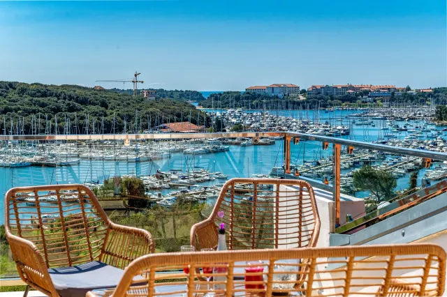 BookNoFees: Penthouse Lidi-Meerblick /2 SZ+Parkplatz +Top Lage – Pula