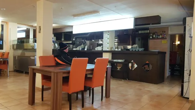 BookNoFees: Restaurant – Pizzeria Testarossa – Wetter (Ruhr) – Pizzeria Testarossa, Foto 2