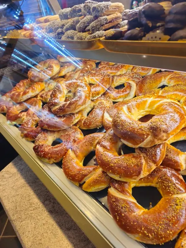 BookNoFees: Restaurant – Mera Bäckerei Simit Sarayi – Oer-Erkenschwick – Mera Bäckerei Simit Sarayi, Foto 2
