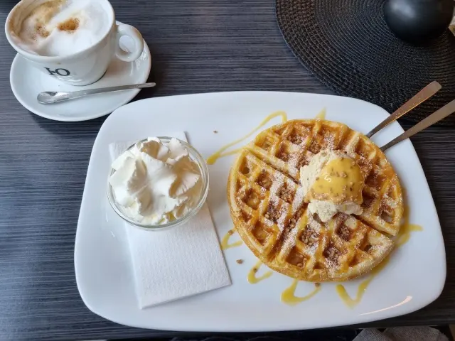 BookNoFees: Restaurant – Café & Bistro Am Brunnen – Fröndenberg – Café & Bistro Am Brunnen, Foto 3