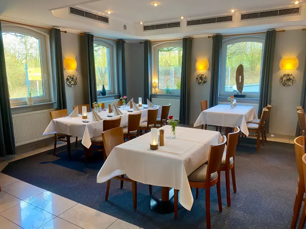 BookNoFees: Restaurant – Hotel-Restaurant Wilhelmshöhe – Neuenrade – Hotel-Restaurant Wilhelmshöhe, Foto 1