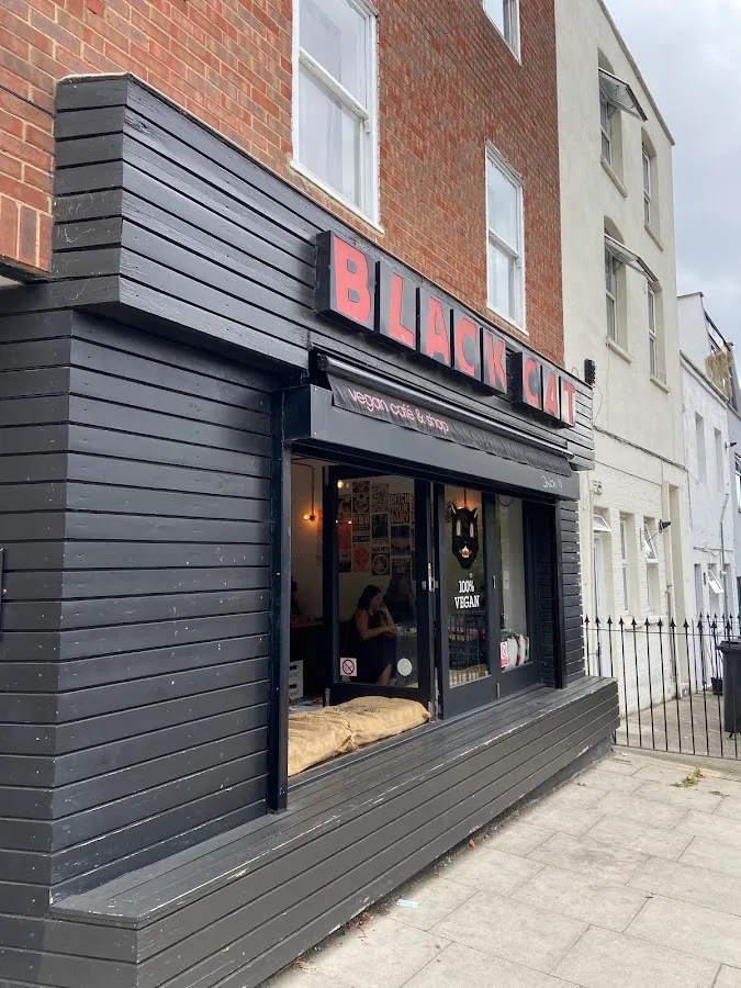 BookNoFees: Café – Black Cat Cafe – London – Black Cat Café, Foto 1