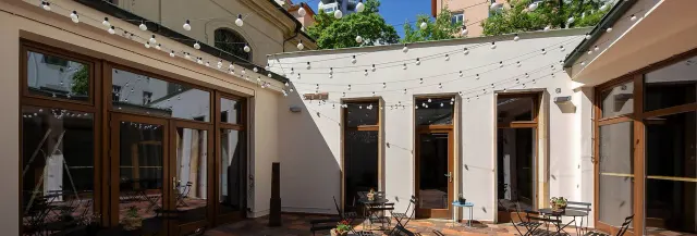 BookNoFees: Café – Kafe Atrium – Prague – Café Atrium, Foto 3