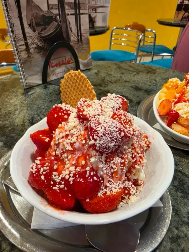 BookNoFees: Eisdiele – Casto Fabio Italienisches Eiscafé – Marsberg – Casto Fabio Italienisches Eiscafé, Foto 2