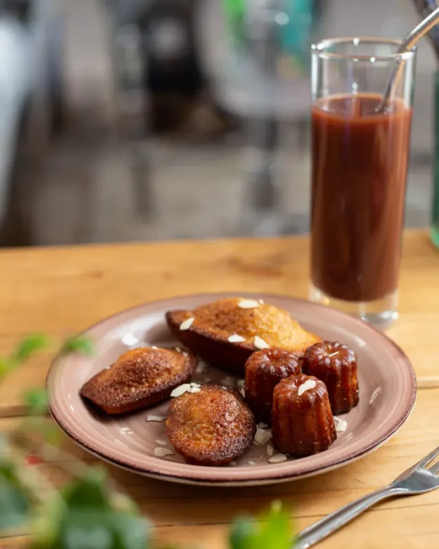 BookNoFees: Restaurant – Chez Emil – Berlin – Bei Emil, Foto 3