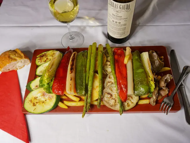 BookNoFees: Restaurant – El Lacón – Madrid – Der Lacón, Foto 2