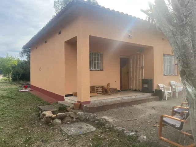BookNoFees: Ruhiges Gästehaus mit Garten und Kamin – Horta De Sant Joan