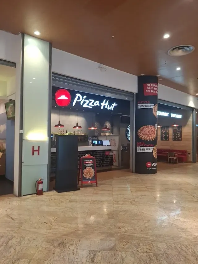 BookNoFees: Restaurant – Pizza Hut – Bucharest – Pizza Hut, Foto 2