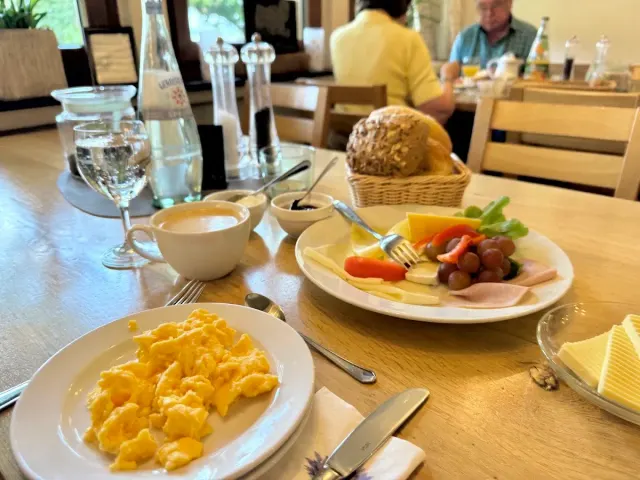 BookNoFees: Restaurant – Gasthof Kaiser – Kirchhundem – Gasthof Kaiser, Foto 3