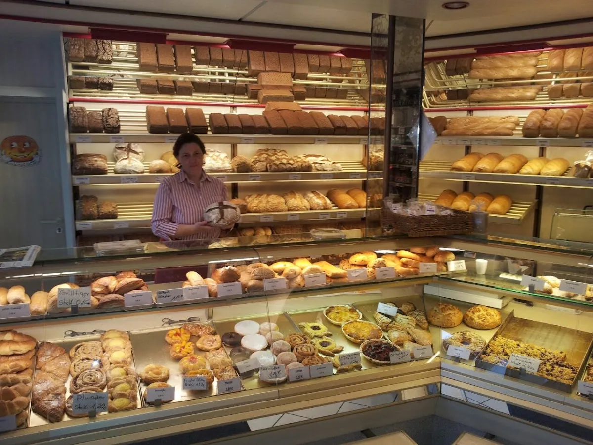 BookNoFees: Bäckerei – Bäckerei Konditorei R. Leitner – Brilon – Bäckerei Konditorei R. Leitner, Foto 1