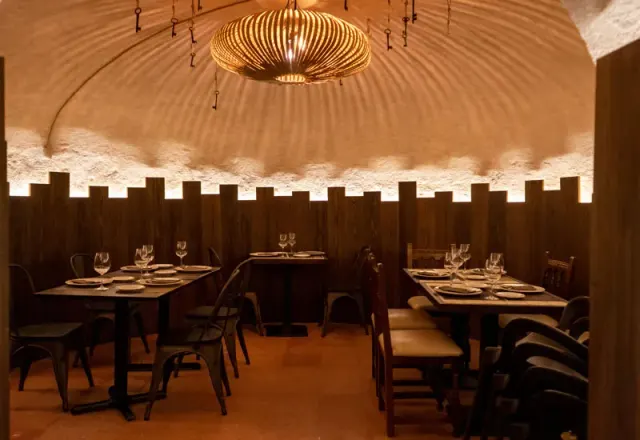 BookNoFees: Restaurant – Llagar La Llobera – Madrid – Kellerei La Llobera, Foto 2