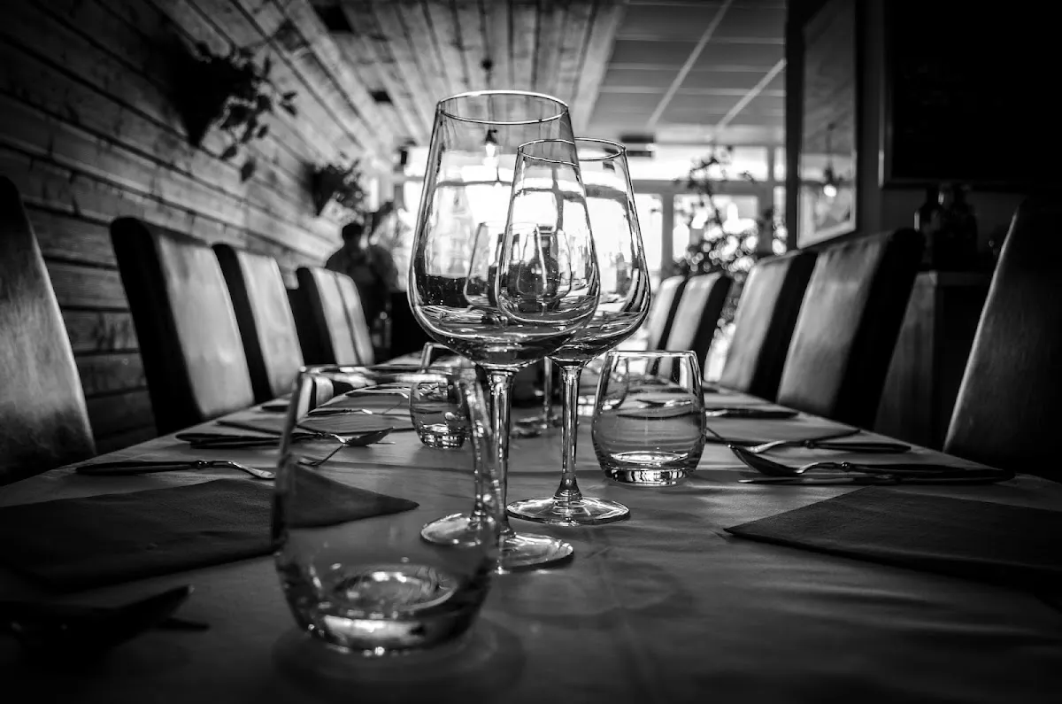 BookNoFees: Restaurant – Reserva – Bratislava – Reservierung, Foto 1
