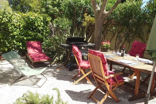 BookNoFees: Ferienwohnung in Sanary – Ganze Unterkunft: Wohnung in Sanary