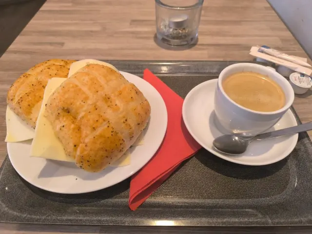 BookNoFees: Bäckerei – Bäckerei und Café Schulte – Warstein – Bäckerei und Café Schulte, Foto 2