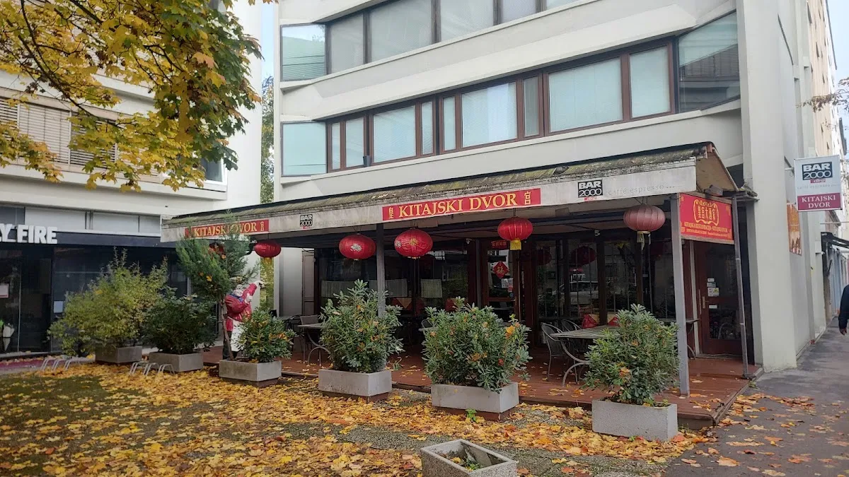 BookNoFees: Restaurant – Kitajski Dvor – Ljubljana – Der chinesische Hof, Foto 1