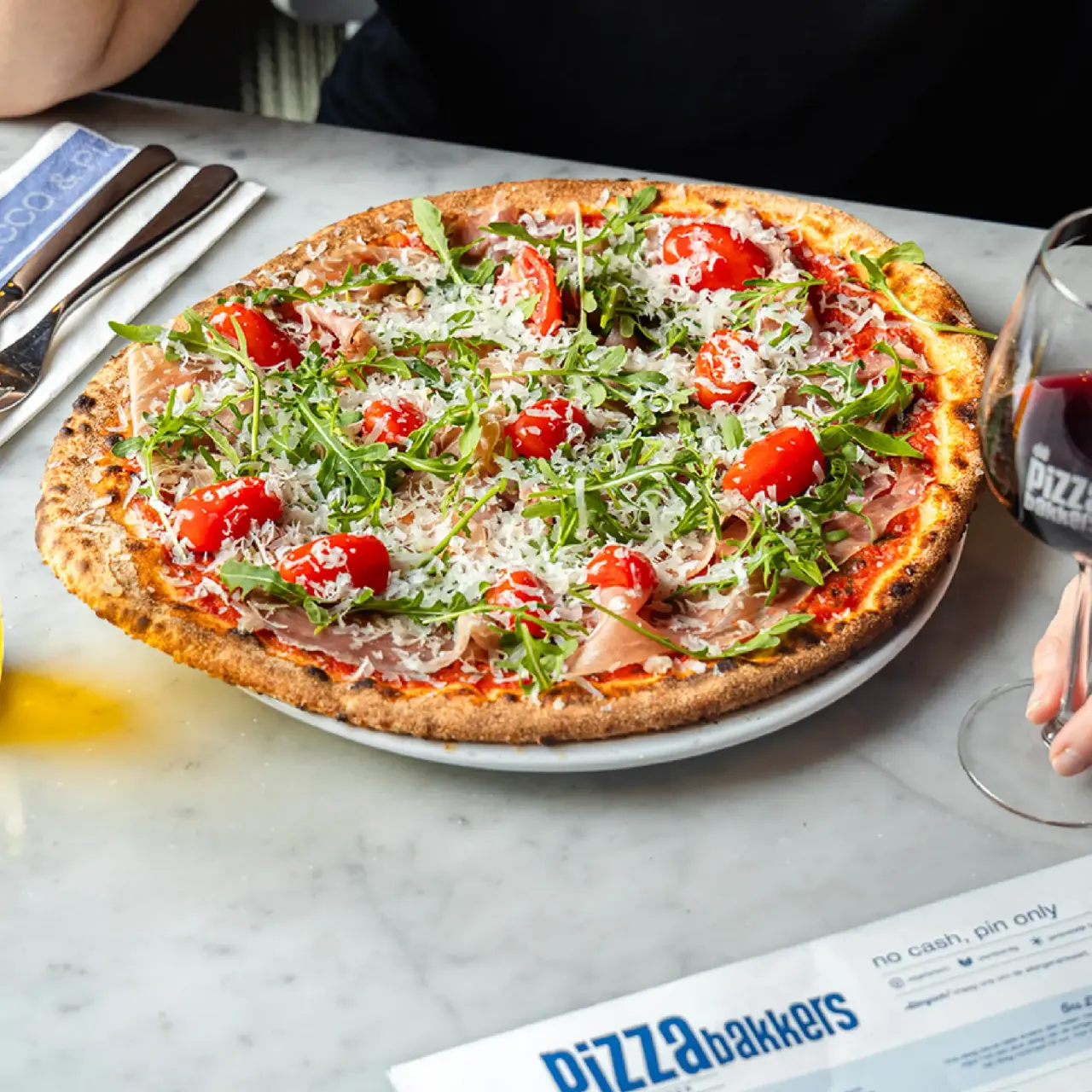 BookNoFees: Imbiss – De Pizzabakkers To Go – Amsterdam – Die Pizzabäcker To Go, Foto 1
