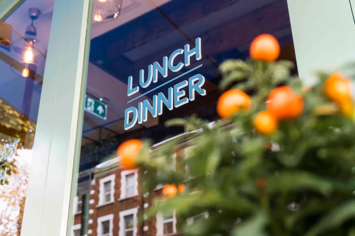 BookNoFees: Café – Bob's Cafe – London – Bob’s Café, Foto 1