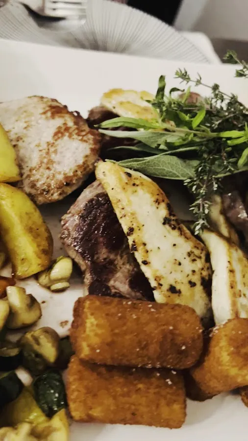 BookNoFees: Restaurant – Ristorante Isoletta – Olpe – Restaurant Isoletta, Foto 3