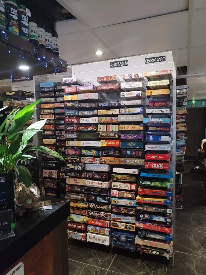BookNoFees: Café – Café Boardgame – Helsinki – Café-Brettspiel, Foto 1