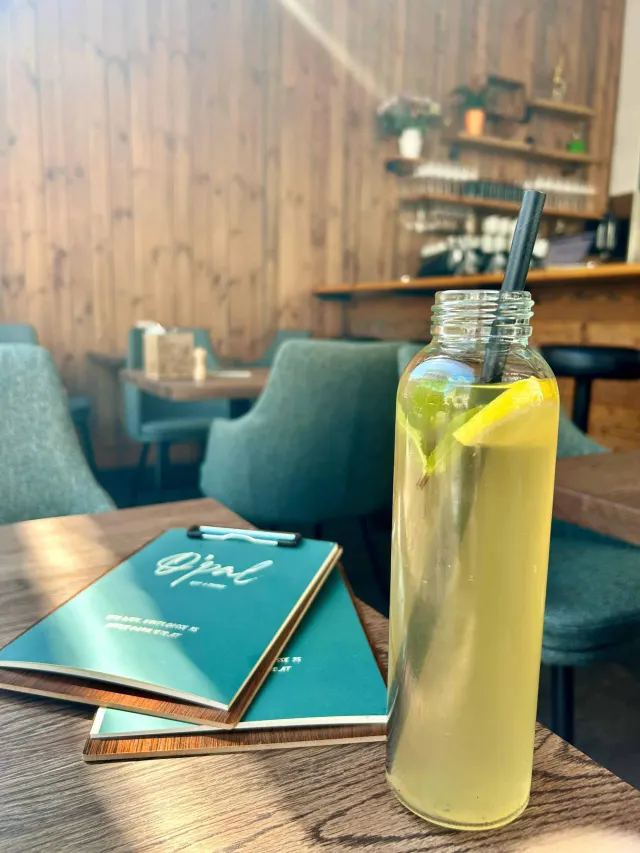 BookNoFees: Café – O'pal – Vienna – Kuss, Foto 3