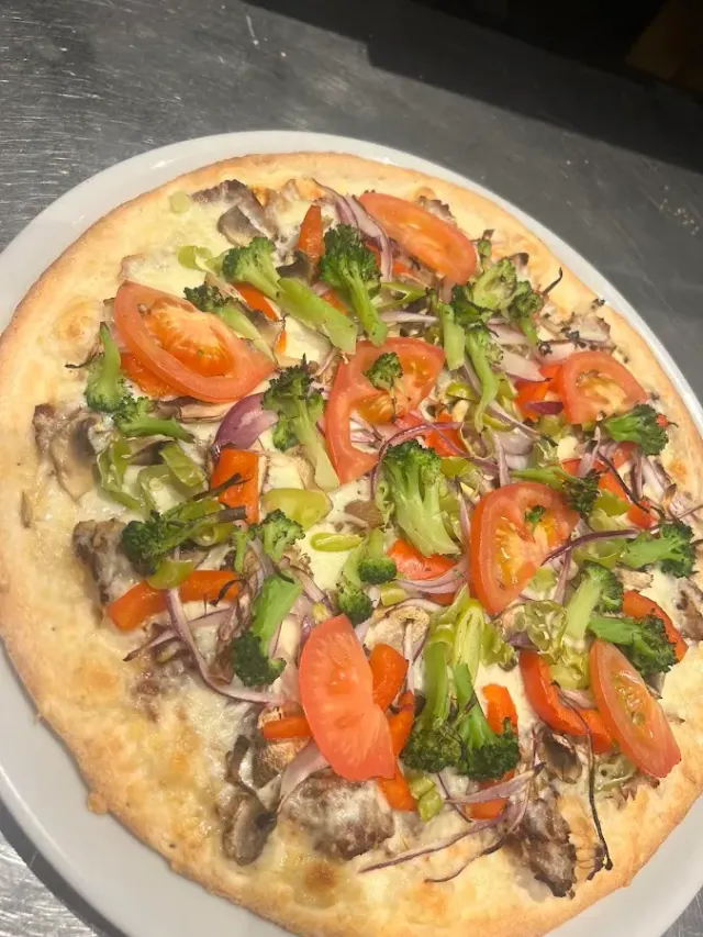 BookNoFees: Restaurant – Pizza Milano – Meschede – Pizza Milano, Foto 2
