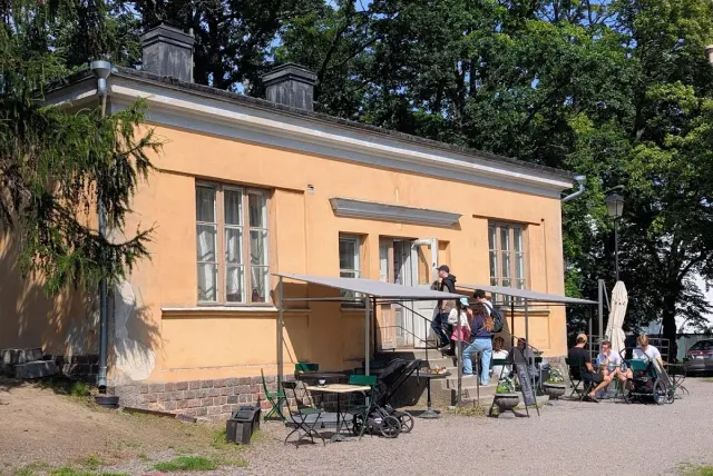 BookNoFees: Café – Kahvila Rakastan – Helsinki – Café Rakastan, Foto 2