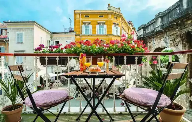BookNoFees: Porta Aurea! Romantischer Balkon mit herrlicher Aussicht – Pula