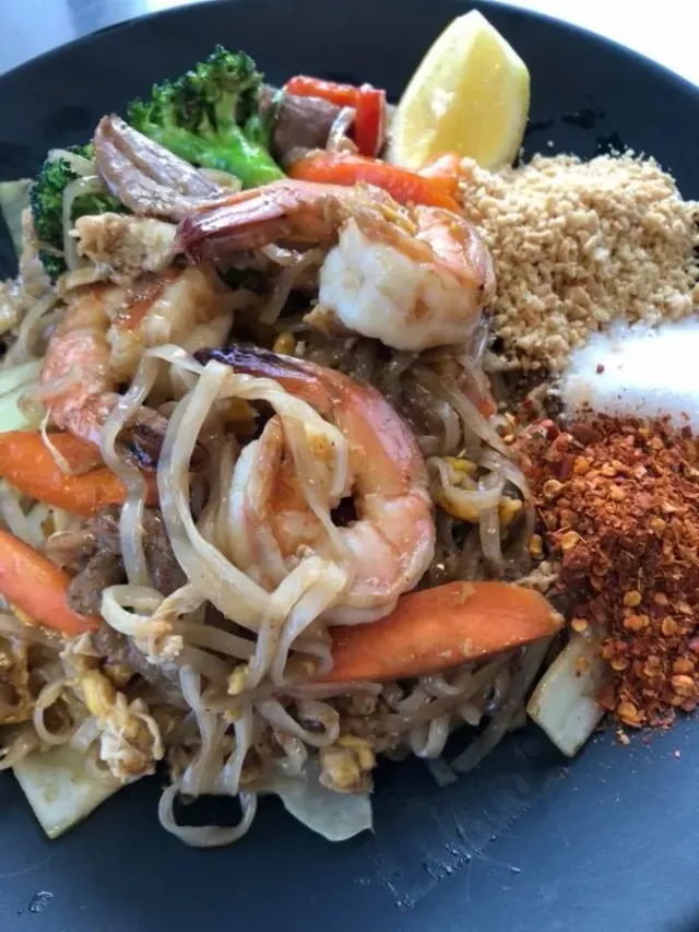 BookNoFees: Imbiss – Aroy Thai Take Away – Stockholm – Aroy Thai zum Mitnehmen, Foto 3