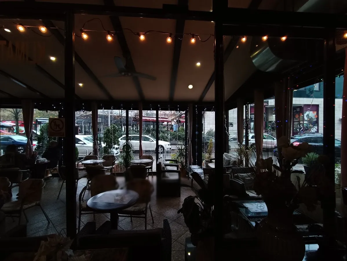 BookNoFees: Café – Cafe bar Makumba – Zagreb – Café-Bar Makumba, Foto 1