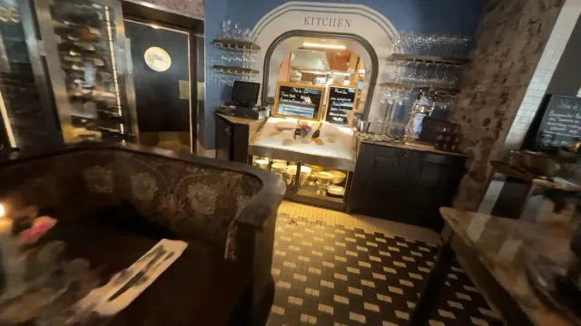 BookNoFees: Restaurant – Bistro Bardot – Helsinki – Bistro Bardot, Foto 3