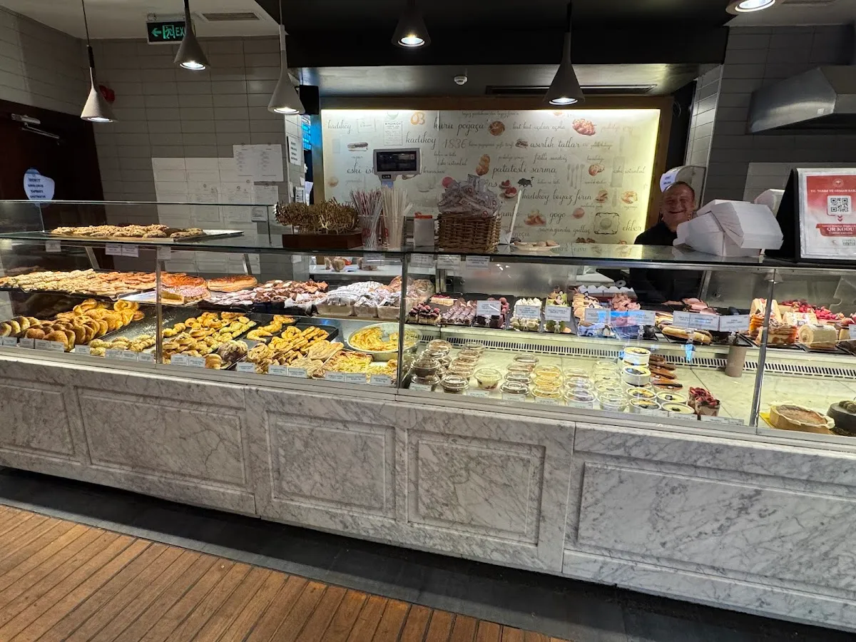 BookNoFees: Bäckerei – Beyaz Fırın Suadiye – Istanbul – Beyaz Fırın Suadiye, Foto 1