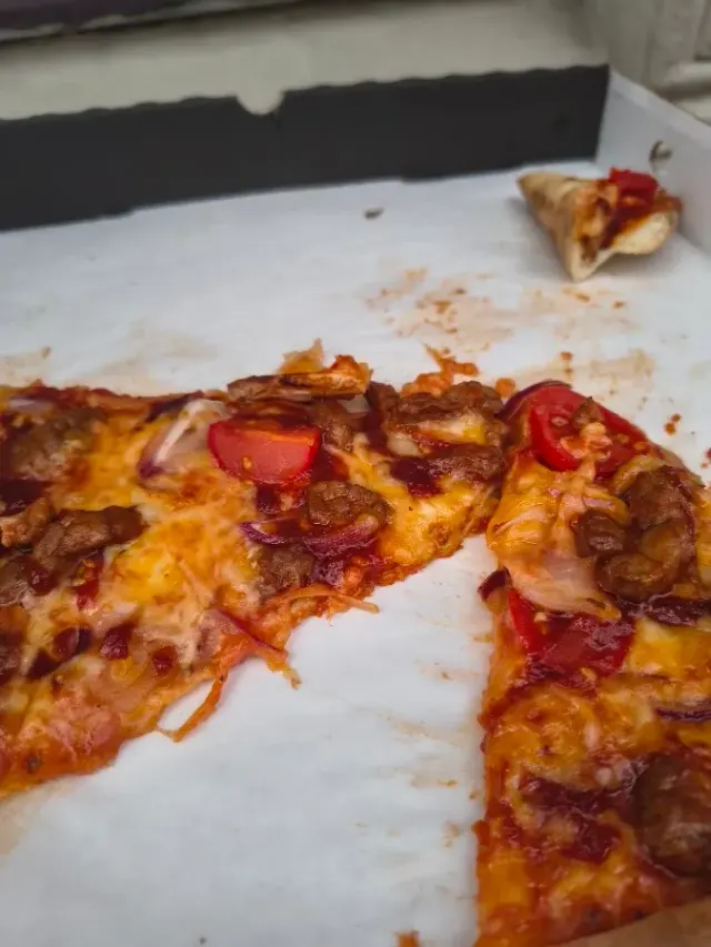 BookNoFees: Restaurant – Pizza Pancetta – Oslo – Pizza mit Pancetta, Foto 2