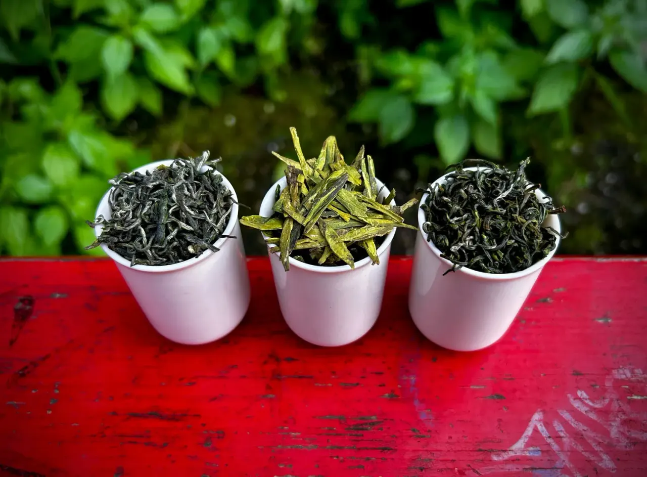 BookNoFees: Café – 1000 Tea – Budapest – 1000 Tee, Foto 1