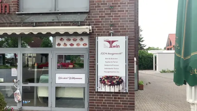 BookNoFees: Restaurant – Cafe Twin – Lippetal – Café Twin, Foto 3