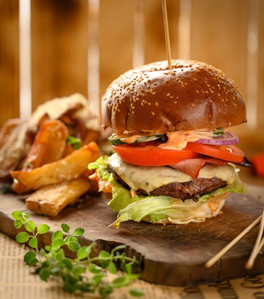 BookNoFees: Restaurant – Burger si Scoici – Bucharest – Burger und Muscheln, Foto 1