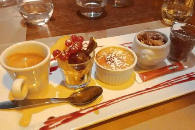 BookNoFees: Café – Amadeus – Paris – Amadeus, Foto 3