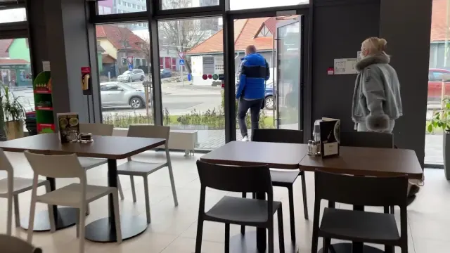 BookNoFees: Restaurant – ĂNĂN – Bratislava – ESSENESSEN, Foto 3