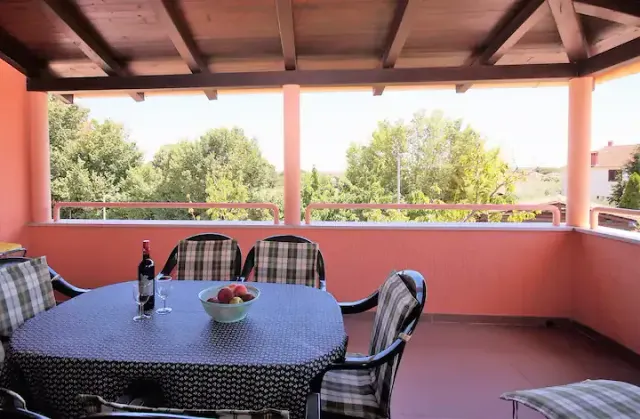 BookNoFees: Ruhe und Erholung auf 110m2, in Strandnähe – Fažana Valbandon