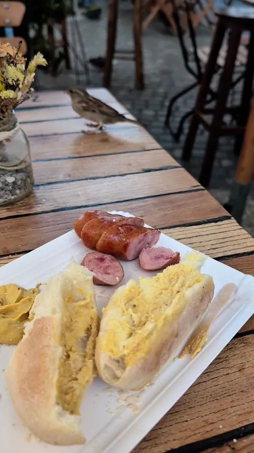 BookNoFees: Imbiss – Klobasarna – Ljubljana – Wurstfabrik, Foto 3