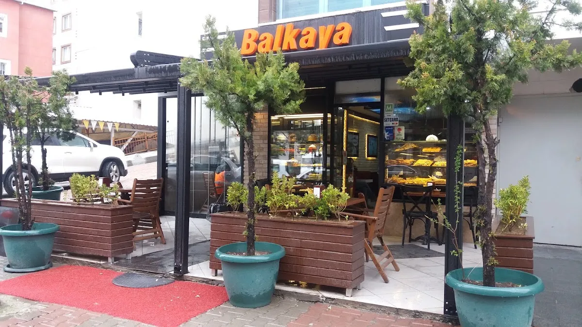 BookNoFees: Café – Balkaya Pastanesi Erol Usta – Istanbul – Balkaya Konditorei – Erol Usta, Foto 1
