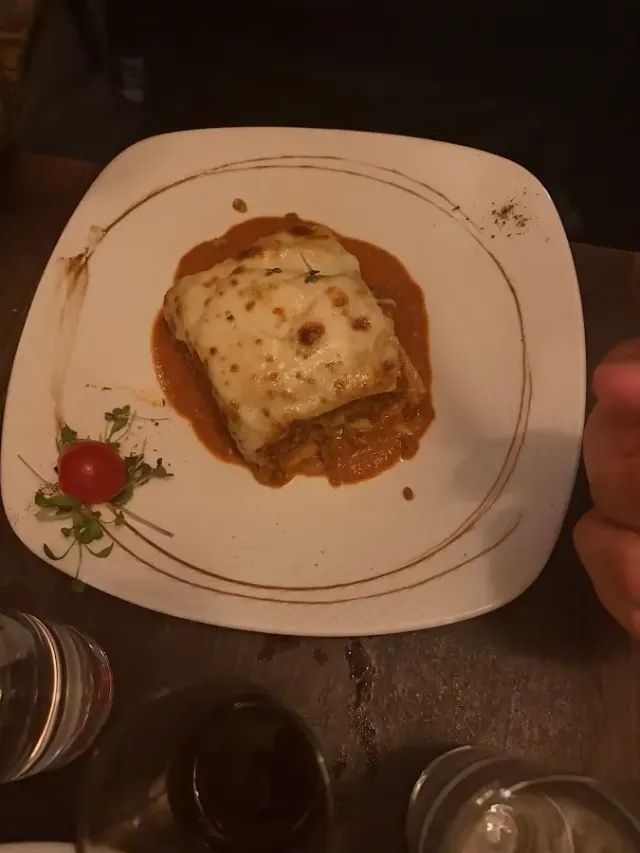 BookNoFees: Restaurant – La Caverna – Dublin – Die Höhle, Foto 2