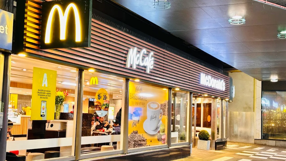 BookNoFees: Imbiss – McDonald's – Stockholm – McDonald's, Foto 1