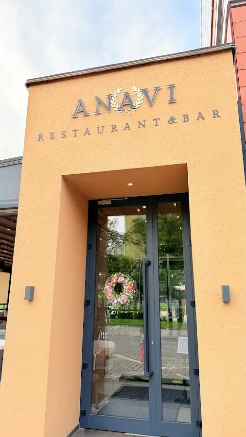 BookNoFees: Restaurant – Anavi – Bratislava – Genau der, Foto 1