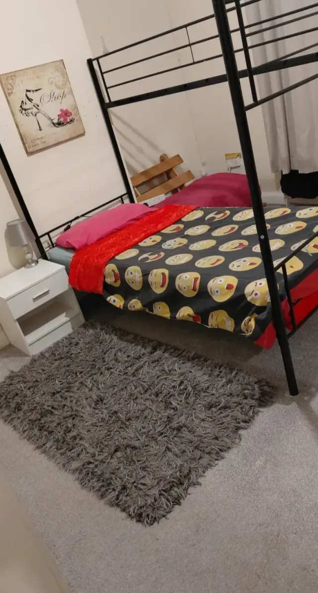 BookNoFees: Zimmer in einem Haus in Leeds – Leeds