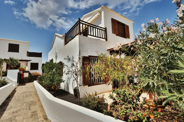 BookNoFees: Ferienwohnung in Playa Honda – Pequeño Paraíso Lanzarote | Modernes Ferienhaus für 4| in Solvalor in Playa Honda