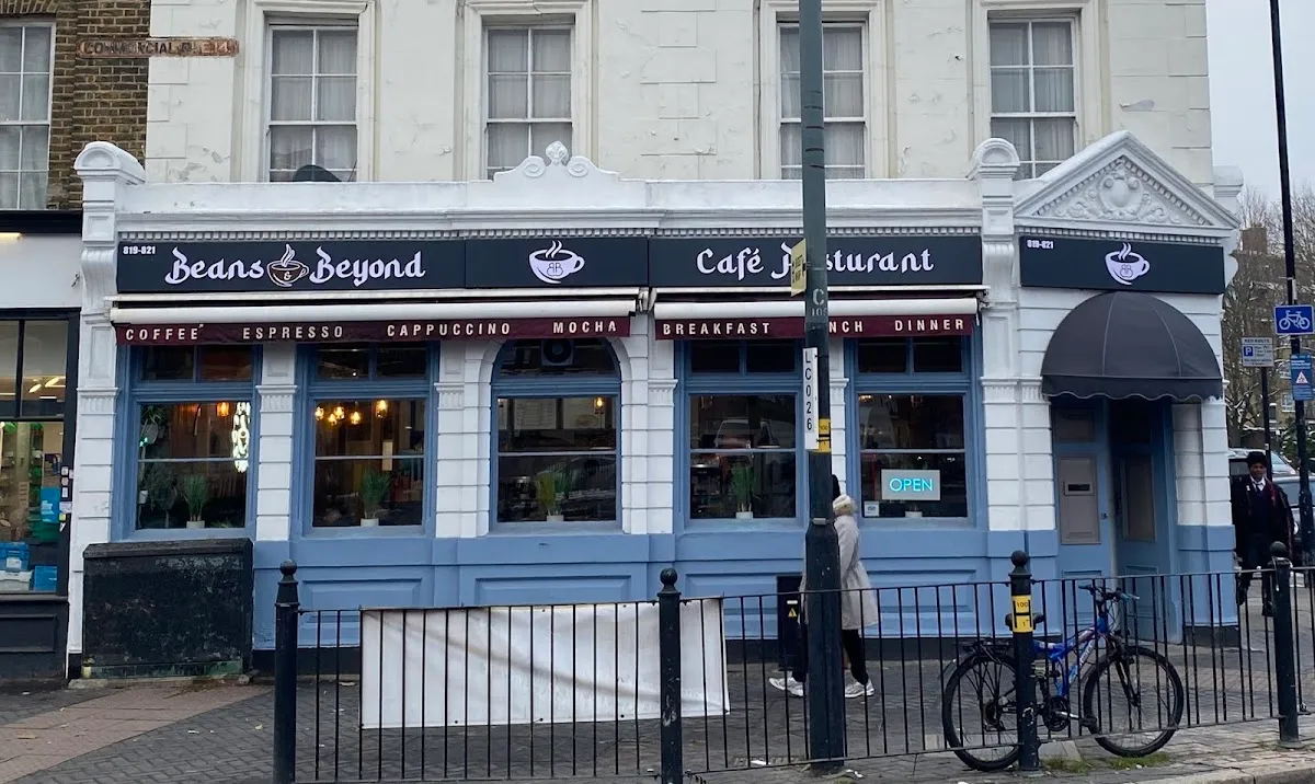 BookNoFees: Café – Beans & Beyond – London – Bohnen & mehr, Foto 1