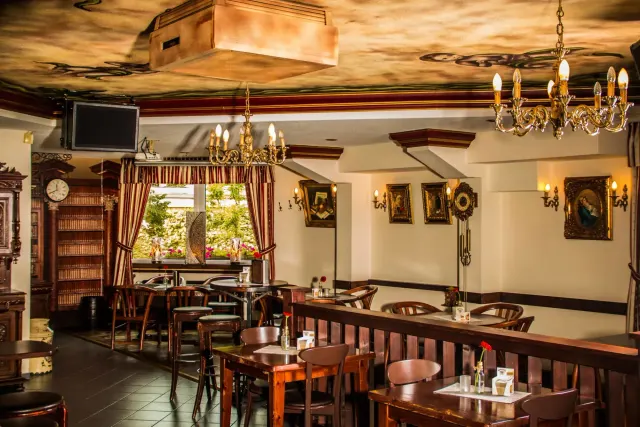 BookNoFees: Restaurant – Marjans – Hemer – Spannen, Foto 2