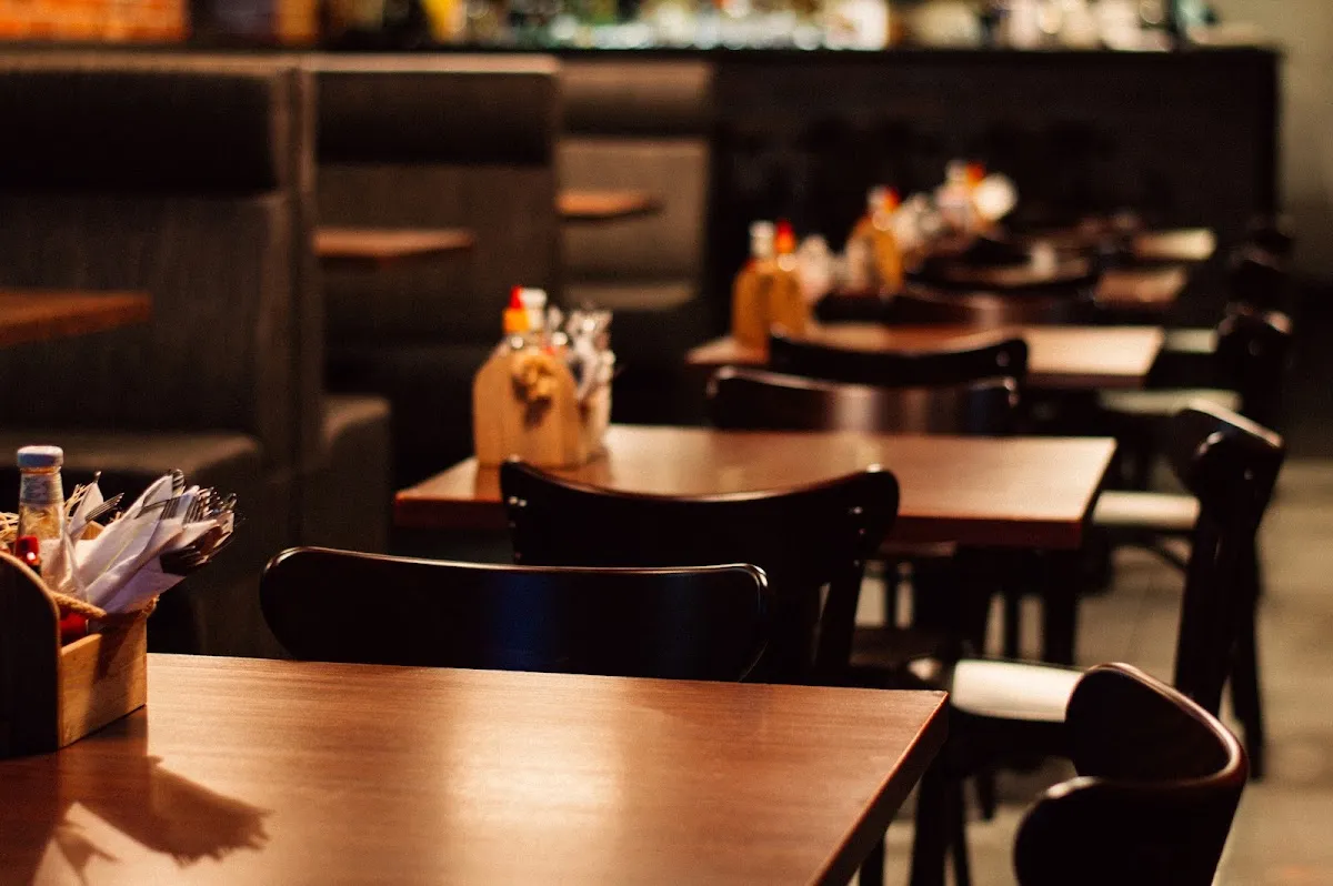 BookNoFees: Restaurant – BeAbout – Bratislava – Über uns, Foto 1