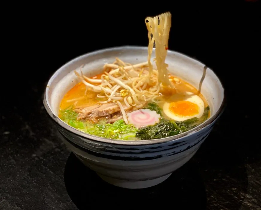 BookNoFees: Restaurant – Kisaki Ramen Lab - Kitchen & Sushi – Rome – Kisaki Ramen Lab – Küche & Sushi, Foto 1